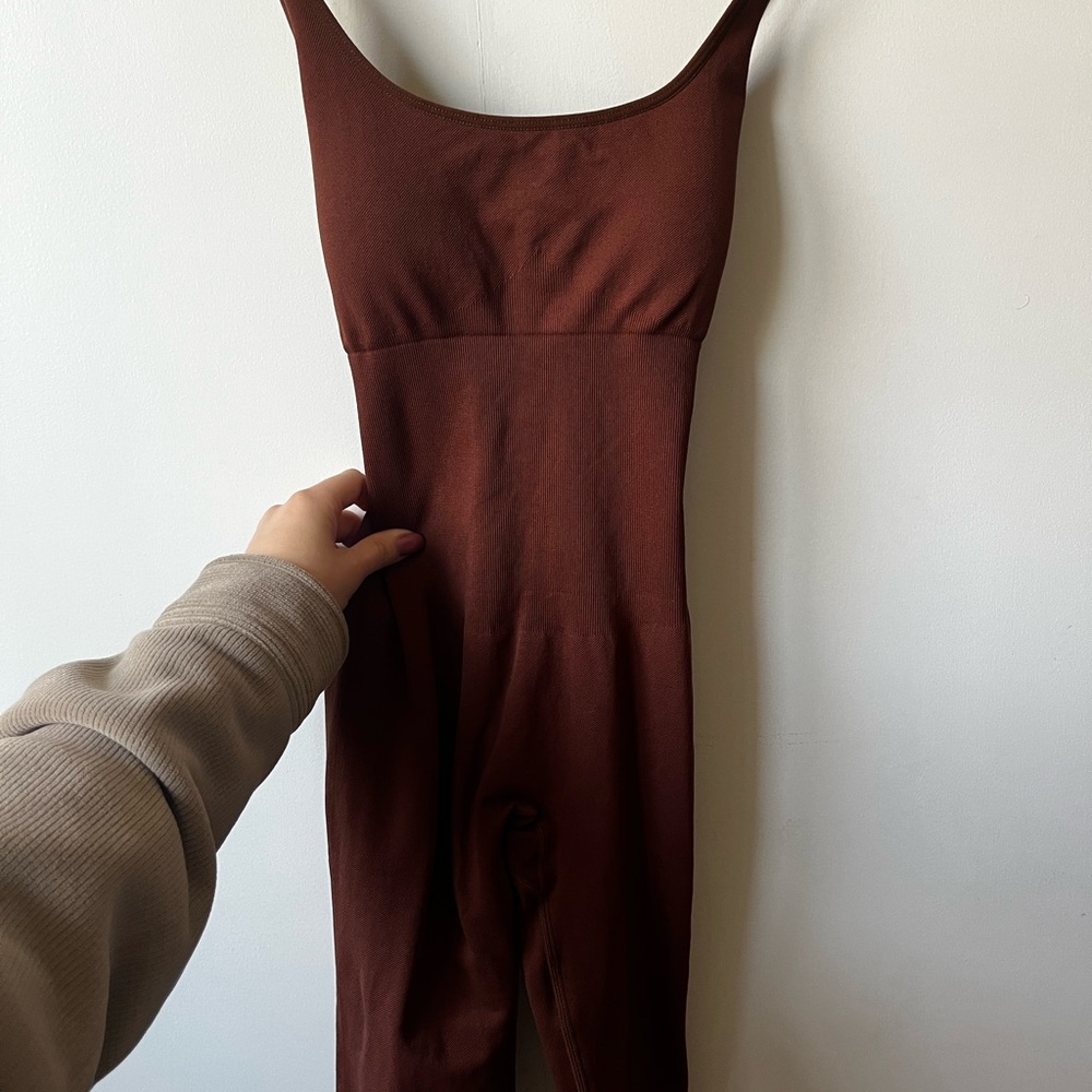 Brown jumpsuit active
